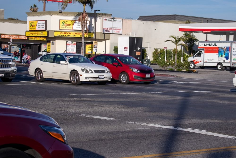 Van Nuys, CA - Two Injured in Multi-Vehicle Pileup on 405 Fwy near Victory Blvd