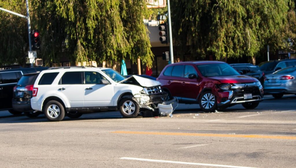 Acton, CA - Two Hurt in Auto Crash on 14 Fwy near Red Rover Mine Rd